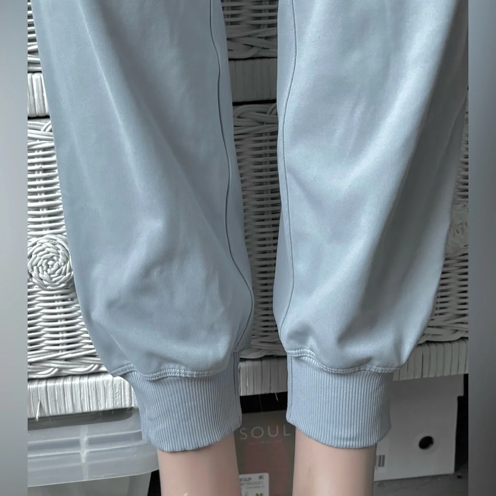 Lululemon Keep Moving Jogger High Rise 4 Way Stretch in Rhino Grey Size 2